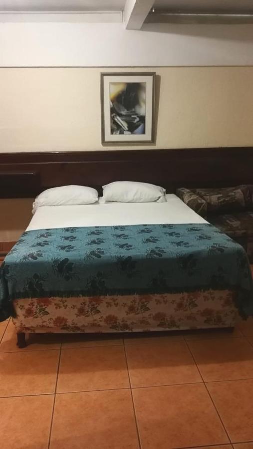 Отель Carnetta'S House Maraval Экстерьер фото